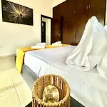Dream Tropicana -