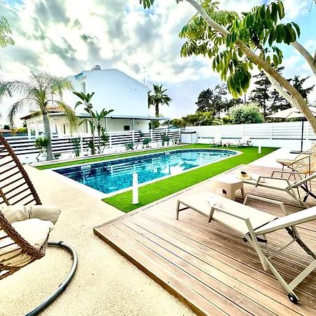 Dream Tropicana - *