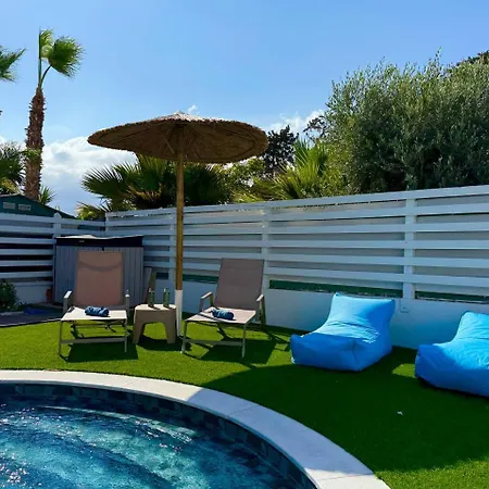 Dream Tropicana - *